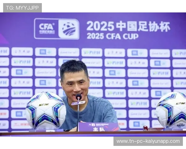 国足新帅邵佳一上任，开启球队改革，邵爱民足球