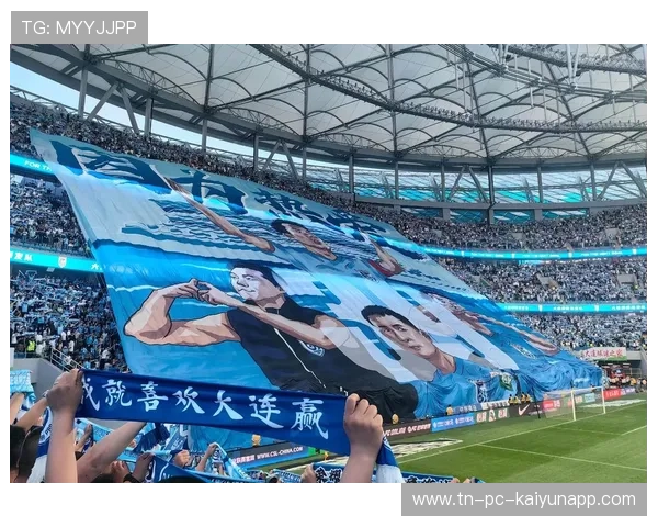 大连英博中场的断球转化为实质性推进